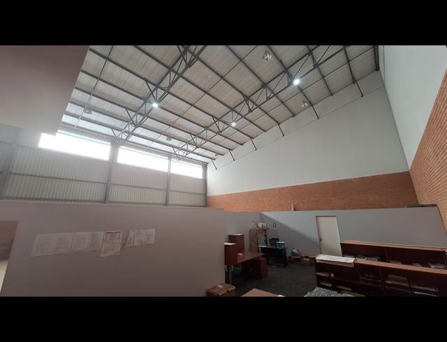 465M² WAREHOUSE TO LET IN COSMO BUSINESS PARK