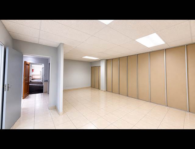 179M² OFFICE TO LET IN BEDFORDVIEW