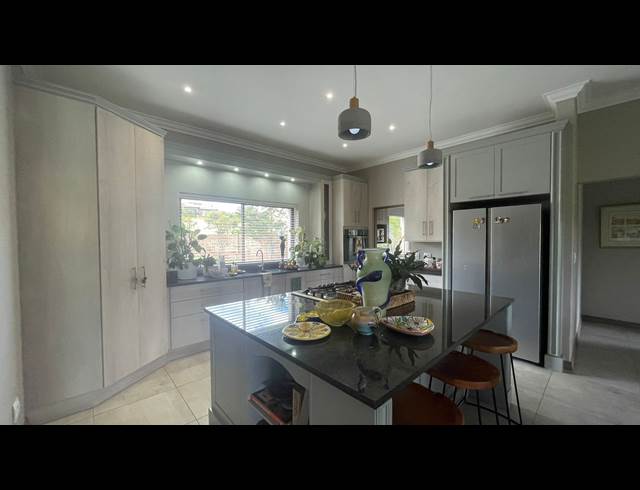 2 BEDROOM HOUSE TO LET IN BATELEUR ESTATE