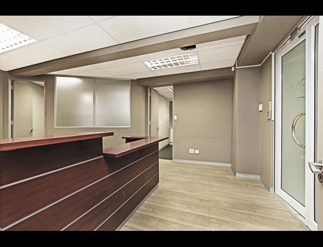 171M² OFFICE TO LET IN TYGER WATERFRONT
