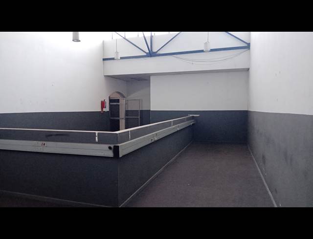 1,237M² WAREHOUSE TO LET IN BENROSE