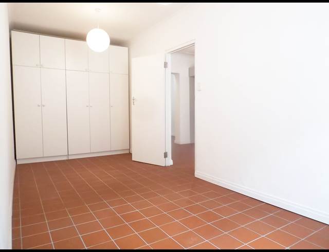 2 bed property to rent in SCHOTSCHE KLOOF