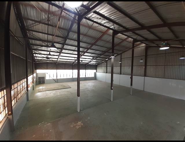 710M² WAREHOUSE TO LET IN ROBERTVILLE