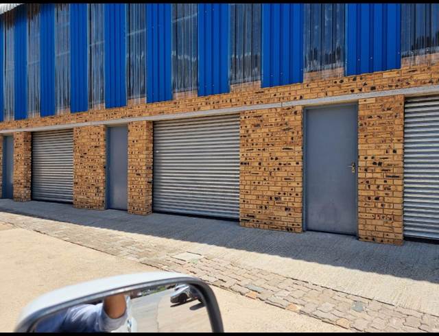 60M² WAREHOUSE TO LET IN TULISA PARK