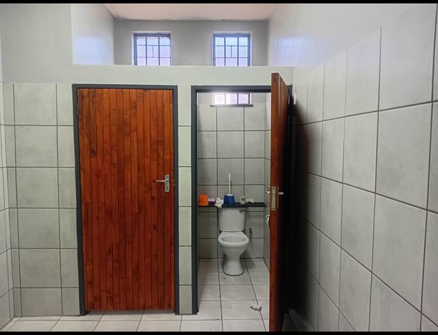 360M² MEDICAL SUITE TO LET IN WHITE RIVER CENTRAL