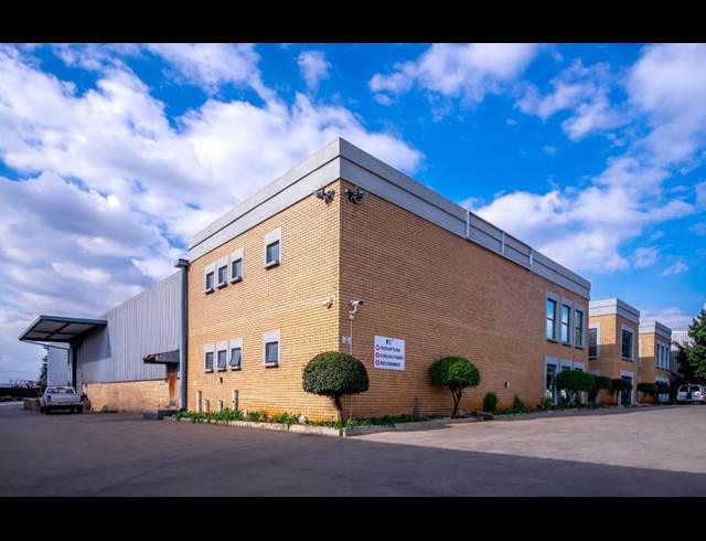 2,465M² WAREHOUSE TO LET IN SPARTAN