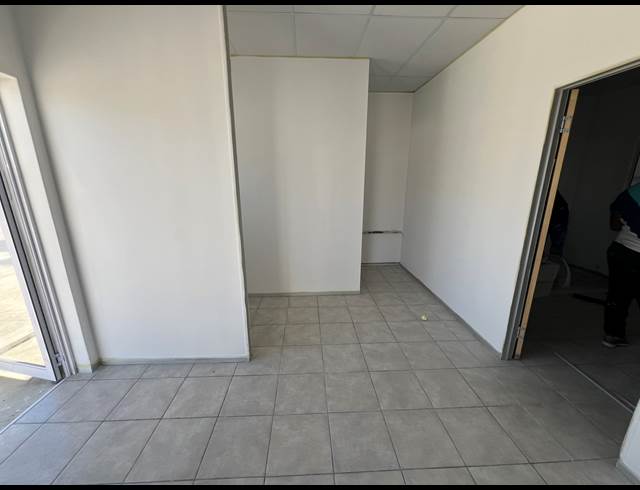 630M² WAREHOUSE TO LET IN MALMESBURY INDUSTRIA