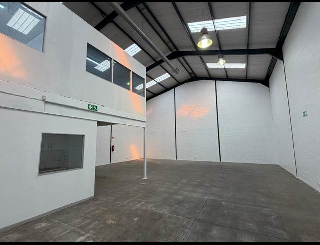 312M² WAREHOUSE TO LET IN MAITLAND