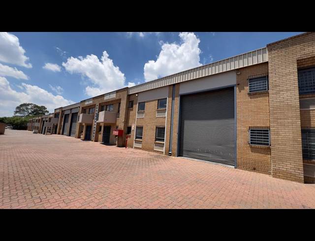 566.10M² WAREHOUSE TO LET IN DRIEHOEK