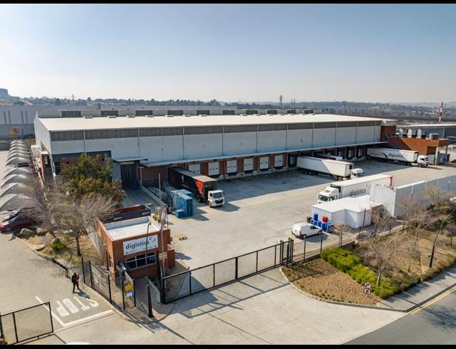 9,162M² WAREHOUSE TO LET IN WATERFALL