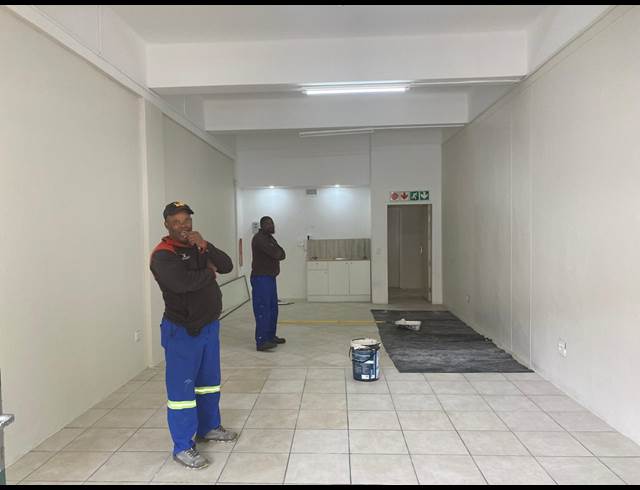 44M² RETAIL TO LET IN HOUT BAY BEACHFRONT