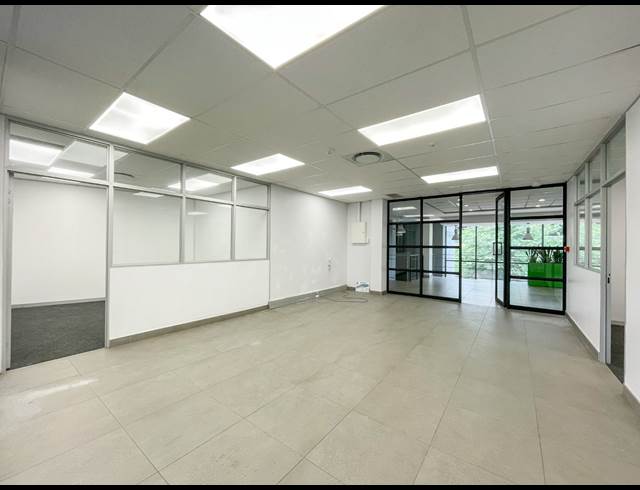 243M² OFFICE TO LET IN WESTVILLE
