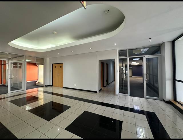 3,278M² OFFICE TO LET IN SANDTON CENTRAL