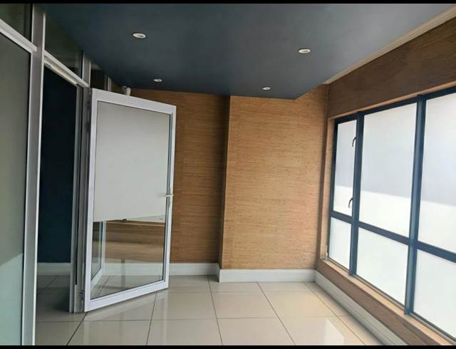 110M² OFFICE TO LET IN FRANSVILLE