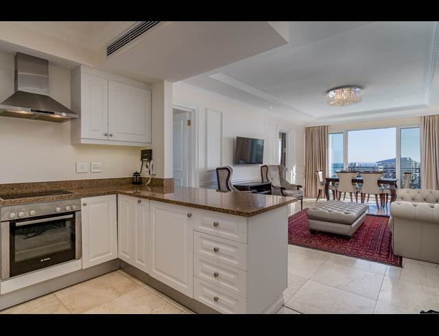2 BEDROOM APARTMENT TO LET IN SEA POINT