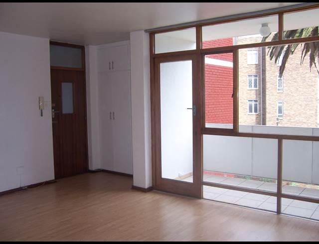 2 bed property to rent in RONDEBOSCH