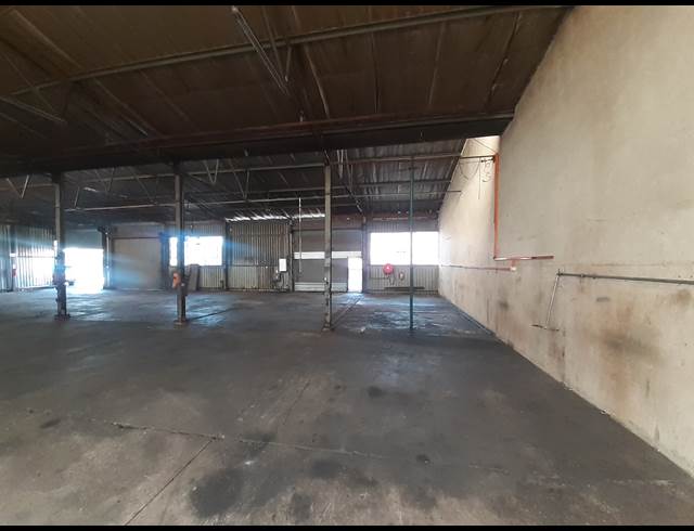 520M² MINI FACTORY TO LET IN FACTORIA