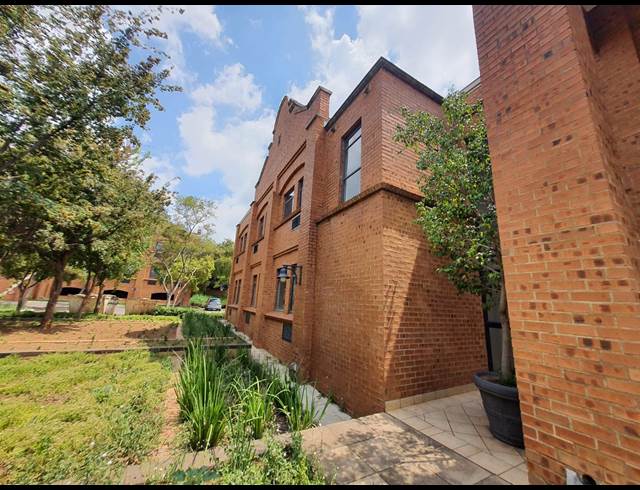 177M² OFFICE TO LET IN FAERIE GLEN