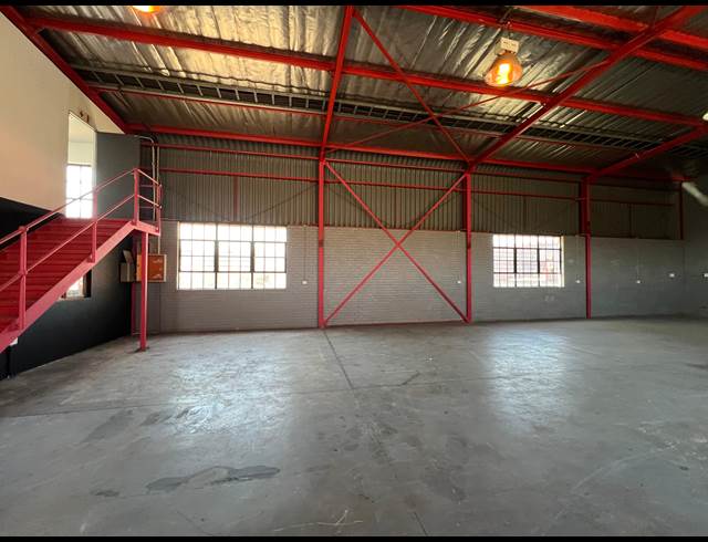 282M² WAREHOUSE TO LET IN STRIJDOMPARK