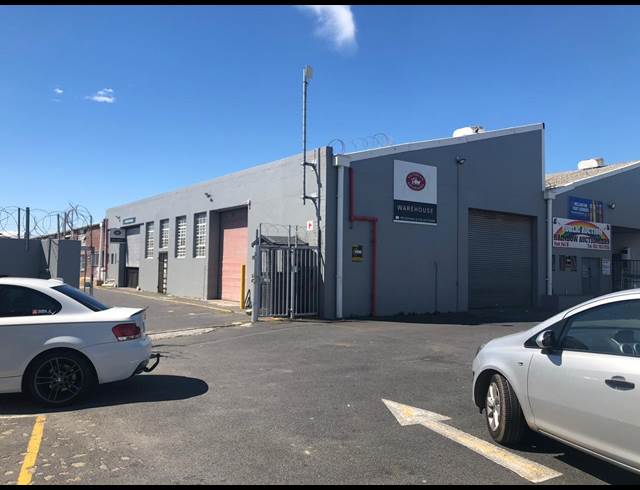 250M² WAREHOUSE TO LET IN WETTON