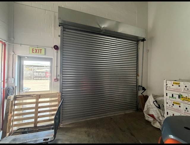 197M² WAREHOUSE TO LET IN FIRGROVE