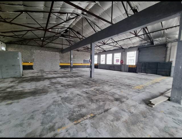 463M² WAREHOUSE RENTED IN PAARDEN EILAND