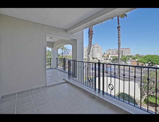 2 BEDROOM APARTMENT TO LET IN CENTURY CITY