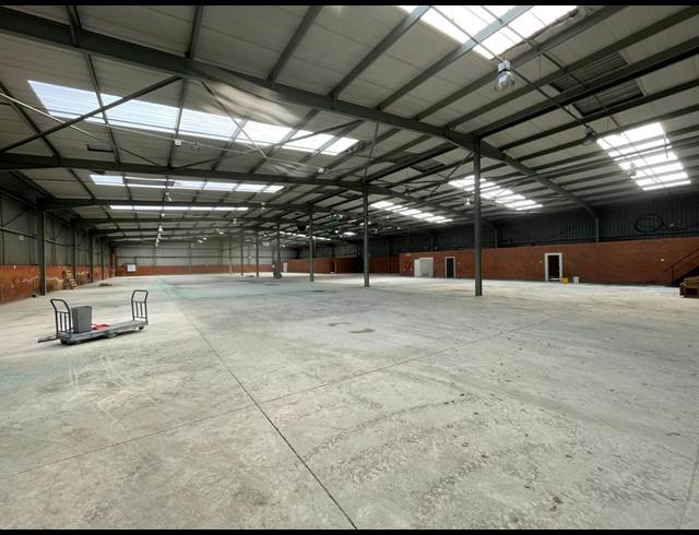 3,189M² WAREHOUSE TO LET IN RANDJESPARK