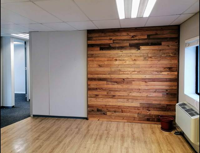 170M² BUILDING TO LET IN TYGER VALLEY
