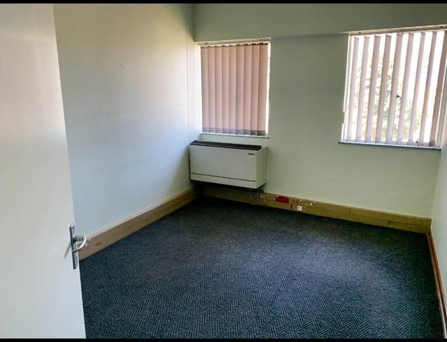 1,177M² OFFICE TO LET IN SPARTAN