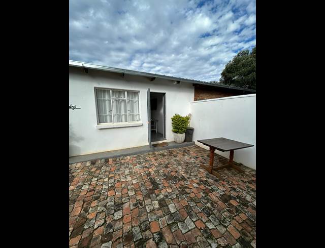 1 BEDROOM FLAT TO LET IN HARTBEESPOORT RURAL