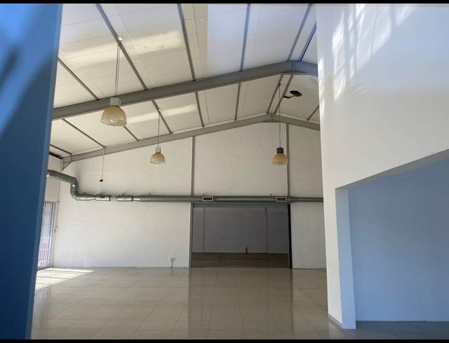 204M² RETAIL TO LET IN TOKAI