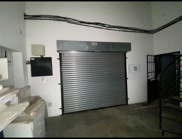 472M² WAREHOUSE TO LET IN NEWLANDS