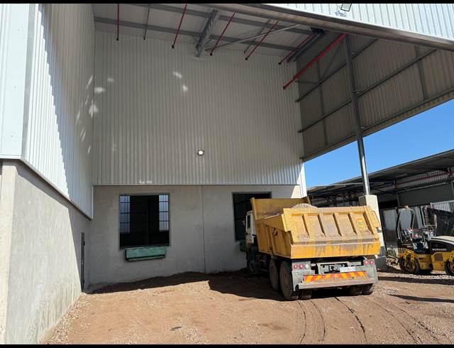 5,478M² WAREHOUSE TO LET IN CONGELLA