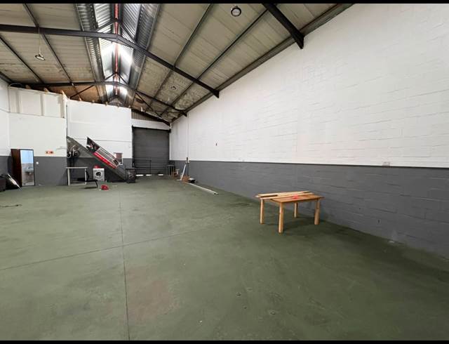 250M² WAREHOUSE TO LET IN ONVERWACHT
