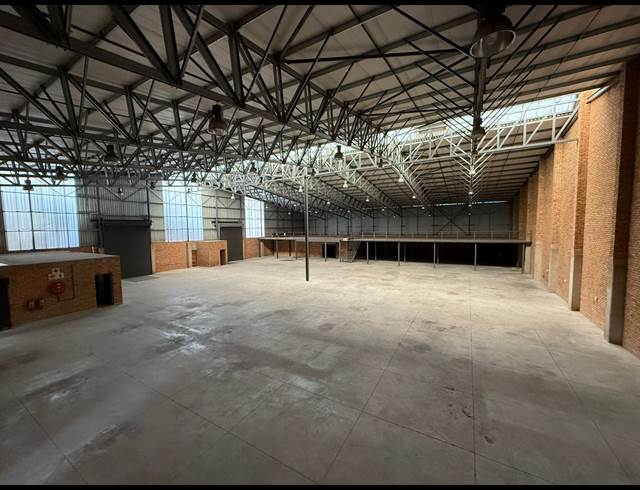 2,500M² WAREHOUSE TO LET IN LASER PARK