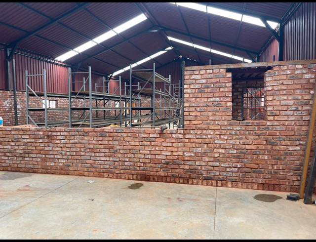200M² WAREHOUSE TO LET IN KIRKNEY