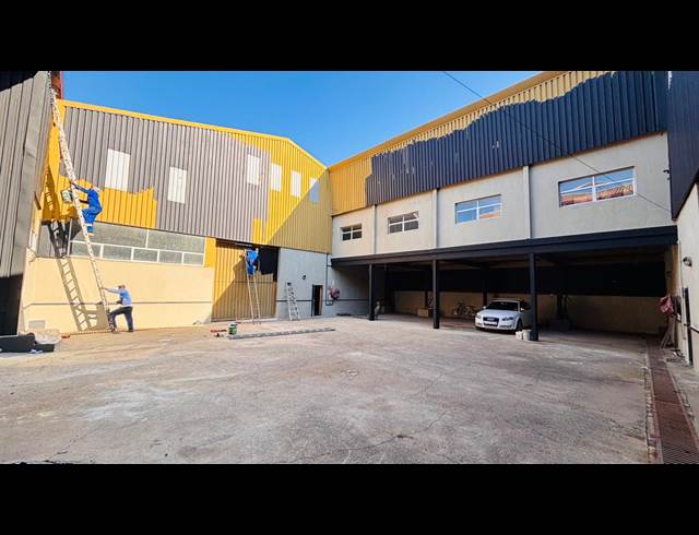 350M² WAREHOUSE TO LET IN MANUFACTA