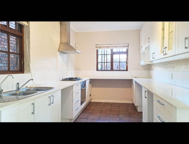 5 bed property to rent in RONDEBOSCH