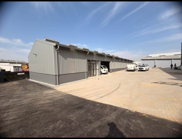 750M² WAREHOUSE TO LET IN EASTLEIGH