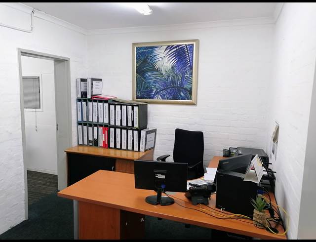 1,099M² WAREHOUSE TO LET IN BELLVILLE SOUTH
