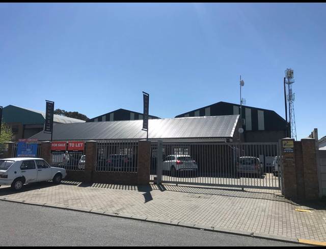 1,423M² FACTORY TO LET IN STIKLAND INDUSTRIAL