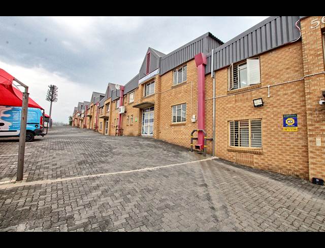 636.50M² WAREHOUSE TO LET IN KYA SANDS