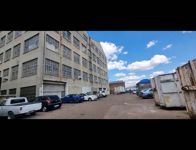 600M² WAREHOUSE TO LET IN SELBY
