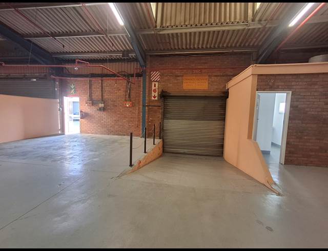 1,200M² WAREHOUSE TO LET IN WILSONIA