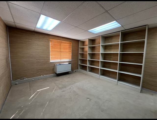 175M² OFFICE TO LET IN HYDE PARK