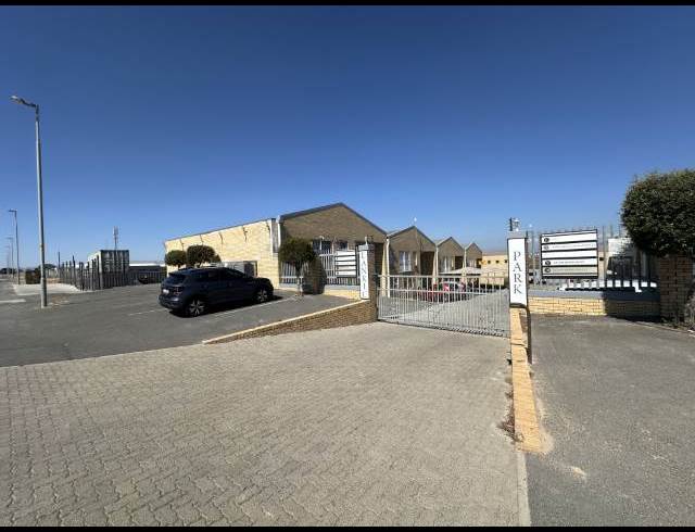 250M² WAREHOUSE TO LET IN FISANTEKRAAL INDUSTRIAL