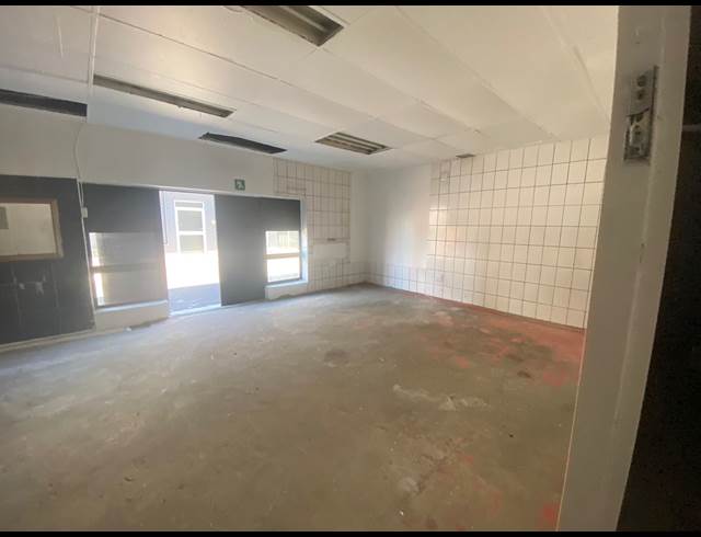 149M² RETAIL TO LET IN PARKLANDS