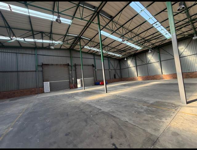 1,560M² WAREHOUSE TO LET IN RANDJESPARK