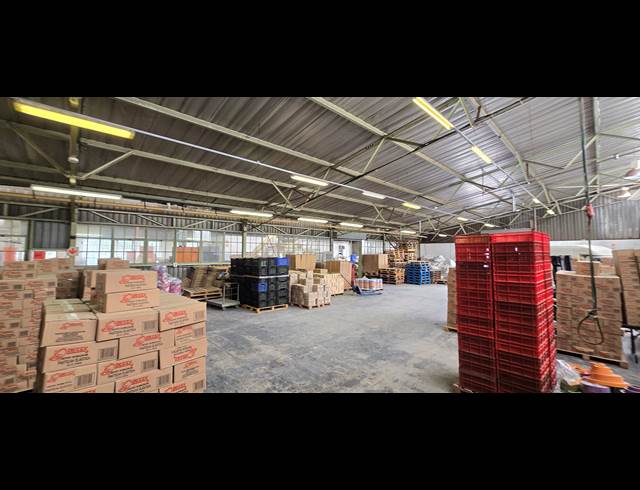 1,200M² FACTORY TO LET IN LEA GLEN